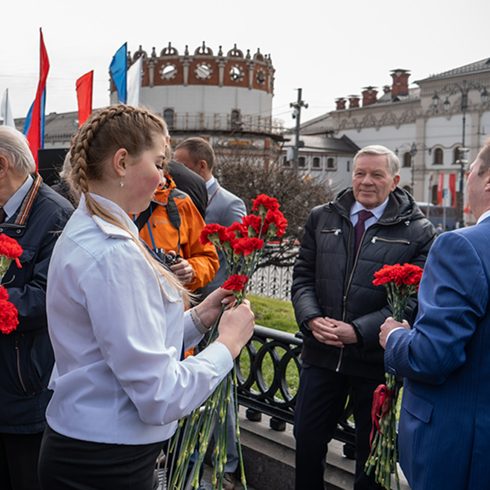 DSC023610.1 Студенты МКТ приняли участие  в торжественном митинге ОАО «РЖД» - MKGT.RU (v.2022-23)