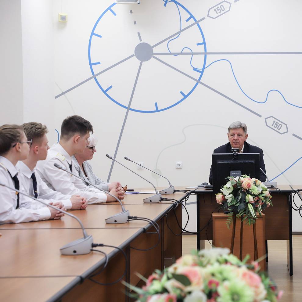 dir1.1 Встреча директора со студенческим активом колледжа - MKGT.RU (v.2022-25)