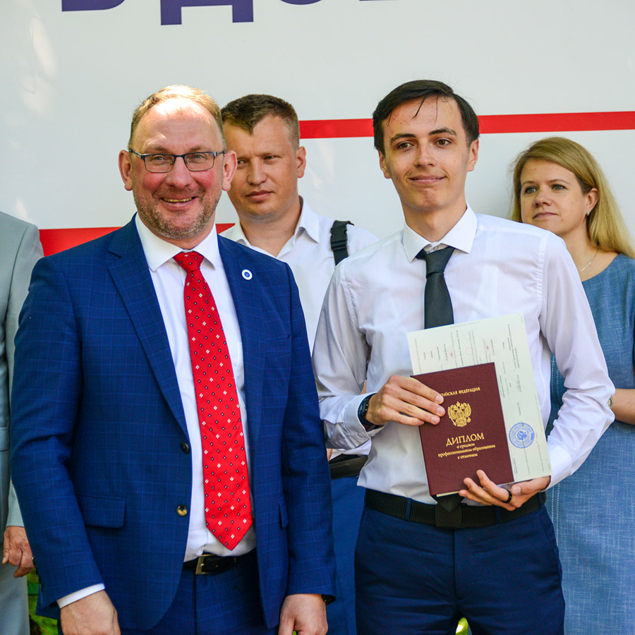DSC_7550.1 В добрый путь, выпускники! - MKGT.RU (v.2022-25)