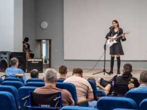 Студенческое творчество для пациентов ЦВК имени А.А. Вишневского
