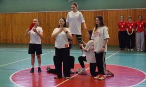 А ну-ка, девушки!